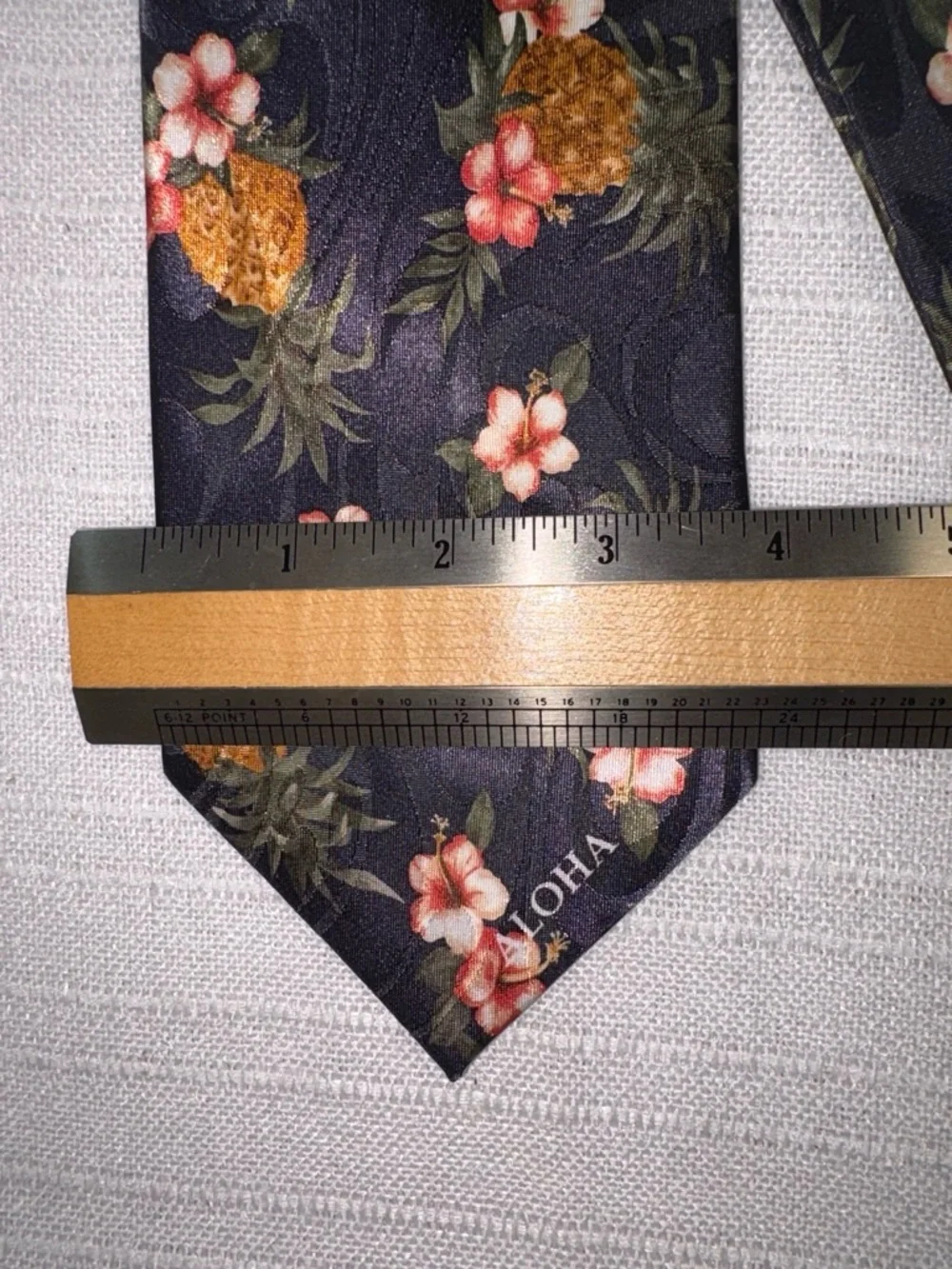 Tropical Hawaii Necktie Navy Pineapple Hibiscus Floral One Size EUC